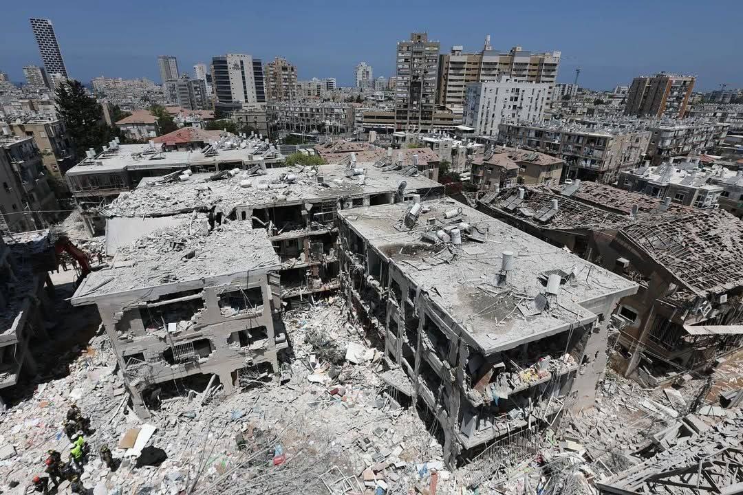 50 Injured and Extensive Destruction as Iranian Missiles Fall in Central and Southern Israel