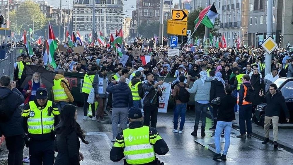 Demonstration in the Netherlands against a company exporting spare parts for F-35 fighter jets to the enemy