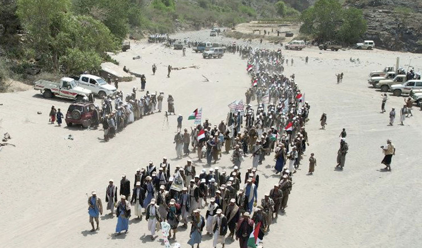 Popular Military Parade for 2,000 Mobilization Course Graduates in Hajjah