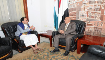 رئيس الوزراء يناقش مع وزير المالية سير تنفيذ آلية صرف المرتبات