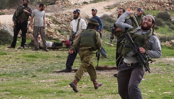 إصابة عدة فلسطينيين بالاختناق إثر اقتحام الصهاينة قرية اللبن الشرقية