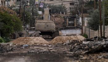 قوات العدو تكثف عمليات التجريف  والتدمير في جنين لليوم الـ 119