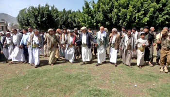 جهود قبلية تنهي قضية قتل بين أسر الواصلي والدميني والشهاري بمحافظة إب