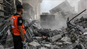 استشهاد 6 من عناصر تأمين المساعدات في دير البلح بغزة