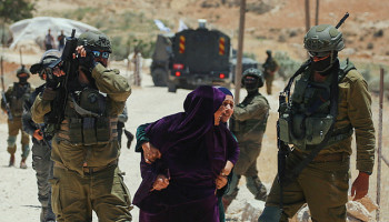 تصعيد استيطاني بالضفة المحتلة: سرقة، اعتداءات وإغلاق طرق