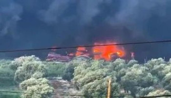 الصهاينة يحرقون منزلا في بلدة دير دبوان شرقي رام الله
