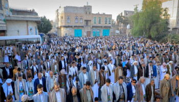 جموع المصلين يؤدّون صلاة عيد الأضحى المبارك بأمانة العاصمة والمحافظات