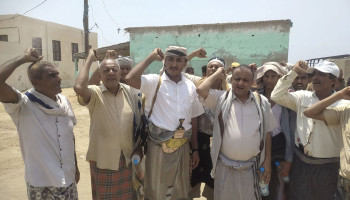 الرباعي وعطيفي يطلعان على الاحتياجات الخدمية والتنموية في مديرية كمران
