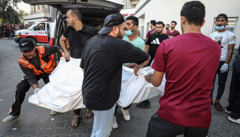 ارتقاء 21 شهيداً بينهم 11 من طالبي المساعدات في قطاع غزة