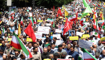 "نيويورك تايمز": العدوان الصهيوني يوحّد الإيرانيين بمن فيهم المعارضون
