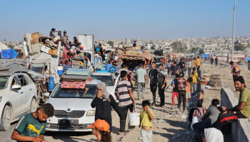 العدو الصهيوني يصدر أوامر إخلاء للمواطنين في مدينة خانيونس