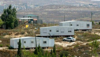 مستوطنون صهاينة يقيمون بؤرة استيطانية خامسة شمالي أريحا