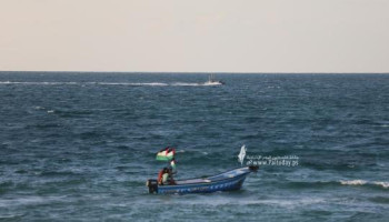 بحرية العدو الصهيوني تعتقل صياديين قرب ميناء غزة البحري