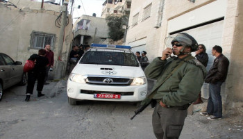 بلدية العدو تقتحم منشآت تجارية في العيسوية وتفرض مخالفات باهظة