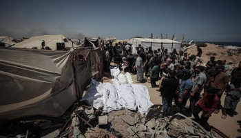69 شهيدًا فلسطينيًّا في مجازر صهيونية بغزة منذ فجر اليوم