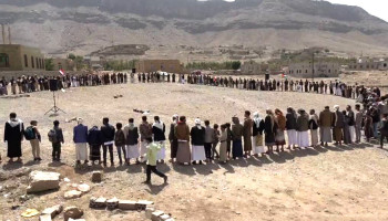 وقفة قبلية مسلحة في بلاد الروس بصنعاء نصرة لغزة وتأكيد الجهوزية