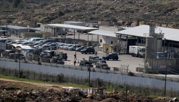 العدو الصهيوني يفرض قيودا مضاعفة على الطواقم القانونية المتابعة للأسرى في سجونه