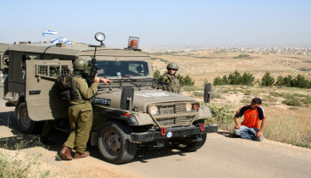 العدو يحتجز 44 مواطناً من بلدتي بيت فجار والعبيدية بالضفة