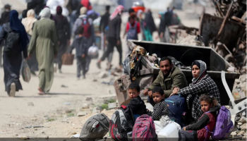 إجلاء عشرات الأسر المحاصرة في منطقة التفاح شرق غزة