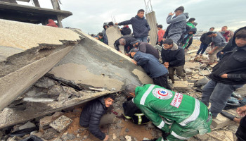 "الصليب الأحمر" يحذر من مخاطر انهيار المباني في غزة ويدعو لتكثيف المساعدات