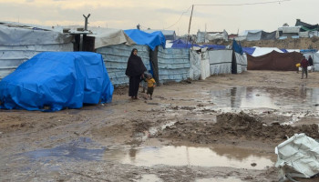 الدفاع المدني بغزة: انهيار 18 بناية وغرق أكثر من 90% من خيام النازحين