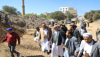 العلامة مفتاح يتفقد العمل في عدد من المشاريع الخدمية بأمانة العاصمة