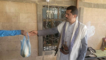 توزيع ستة آلاف وجبة إفطار يومياً للأسر الفقيرة في مديرية الثورة بالأمانة