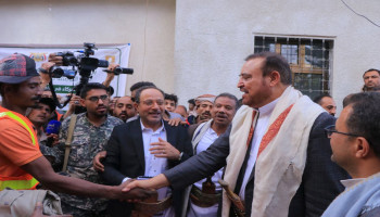 تدشين مشروع كسوة 3500 من عمّال النظافة بأمانة العاصمة