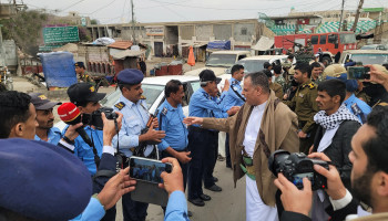 الصوفي يتفقد أحوال الجرحى ومنتسبي الأجهزة الأمنية بحجة