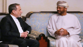 عراقجي والبوسعيدي يؤكدان على استمرار المشاورات بين إيران وعُمان