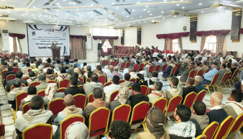 السلطة المحلية بصنعاء تُحيي اليوم الوطني للصمود بفعالية خطابية
