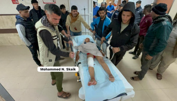 إصابة طفلين بنيران العدو الإسرائيلي وسط قطاع غزة