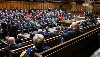 75 برلمانياً بريطانياً يطالبون بعقوبات ضد الكيان الصهيوني وحظر تصدير الأسلحة إليه