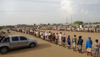 وقفة قبلية حاشدة في القناوص بالحديدة إعلاناً للنفير وتأكيد الجهوزية لمواجهة الأعداء