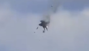 تصادم مقاتلتين أمريكيتين من طراز F/A-18 في عرض جوي بولاية أيداهو