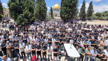 70 ألف مصلٍ يؤدون صلاة الجمعة في المسجد الأقصى المبارك