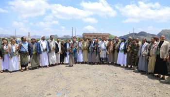 قيادات من إب تزور المرابطين في جبهة مقبنة بمحافظة تعز