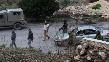 مستوطنون صهاينة يهاجمون منزلاً في قرية برقة شمال غرب نابلس