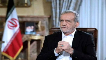الرئيس الايراني: على العدو أن يحلم باستسلامنا