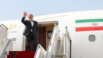 بزشكیان: سياستنا قائمة على متابعة حقوق الشعب الإيراني وتعزيز السلام والأمن الإقليمي