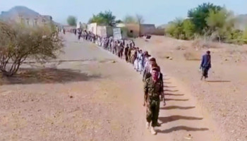 مسيرات راجلة بمحافظة عمران تأكيداً على الجهوزية لإنهاء العدوان