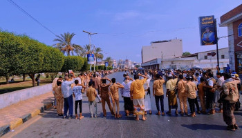 وقفتان بمديريتي الميناء والحوك بالحديدة إعلانًا للجاهزية لإنهاء الحصار والعدوان