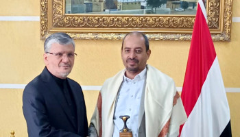 نائب وزير الخارجية يبحث مجالات التعاون مع السفير الإيراني بصنعاء