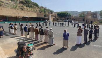 كوادر صندوق النظافة والتحسين بالمحويت يؤكدون الجهوزية لكسر الحصار