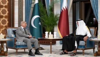 باكستان وقطر تتحركان لإعادة واشنطن وطهران إلى طاولة المفاوضات