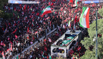 انتهاء مراسم تشييع القائد الأممي السيد الشهيد علي خامنئي ومواراته الثرى بمشهد