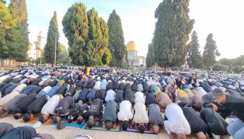 70 ألفا يؤدون صلاة الجمعة في المسجد الأقصى المبارك
