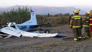 مقتل 13 شخصاً بتحطم طائرة سياحية في بيرو