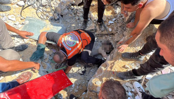 الدفاع المدني بغزة يعلن انتشال 233 جثمانًا من تحت الأنقاض