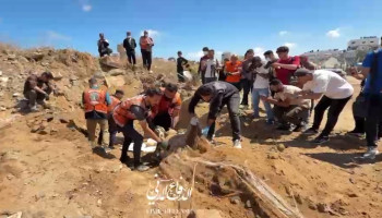 بعد 3 سنوات تحت الأنقاض.. انتشال جثمان الصحفية دعاء شرف وطفلها وأفراد من عائلتها بغزة